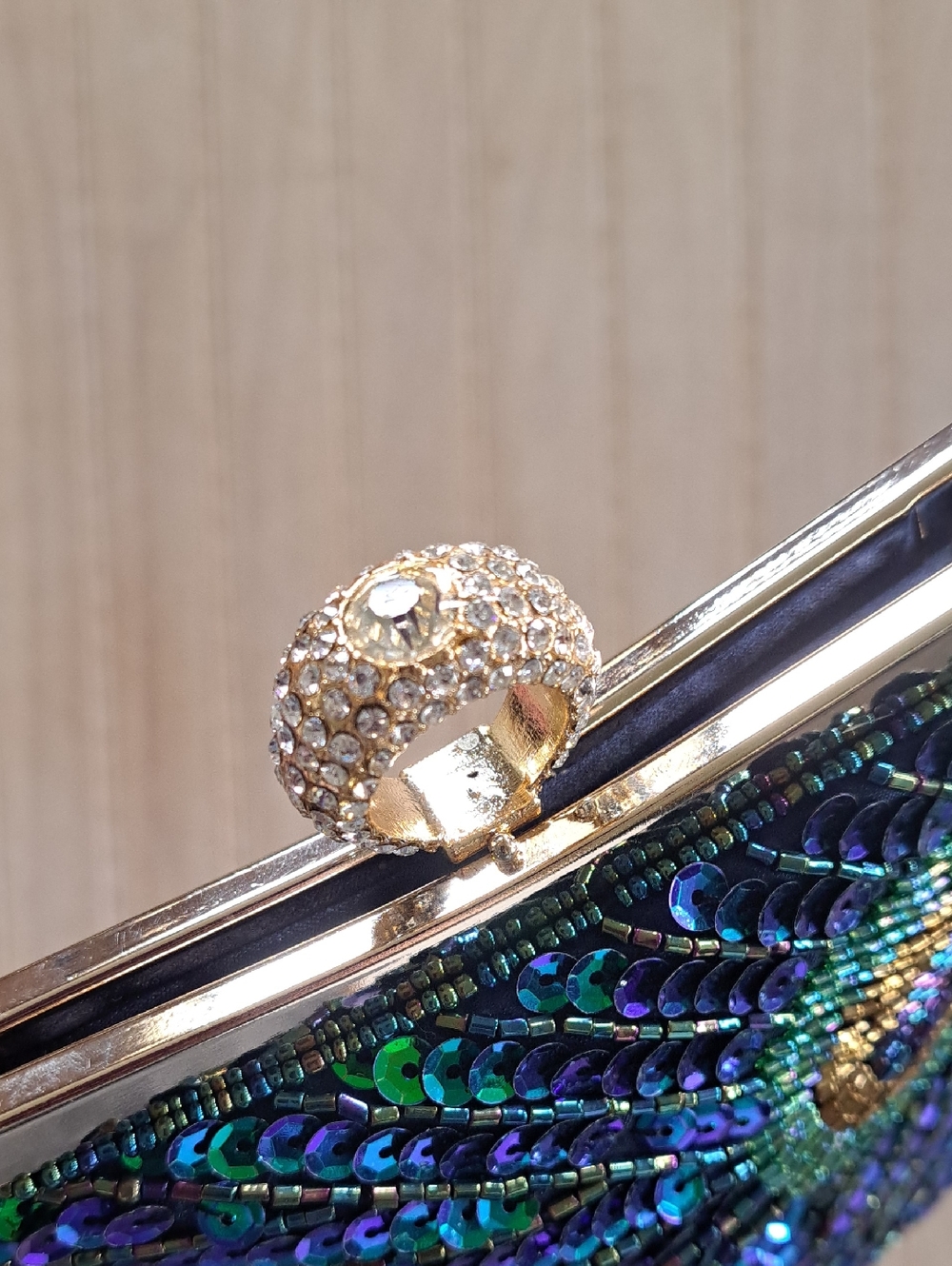 Peacock Sequin Clutch Evening Bag Rhinestone Ring Handle Glam Statement - Picture 4 of 11